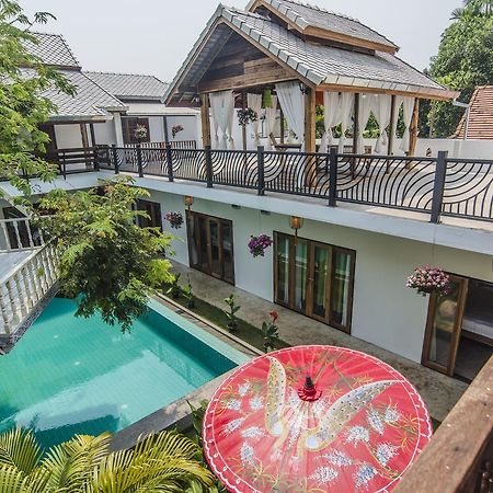 Garden Yard Inn Chiangmai Chiang Mai Bagian luar foto